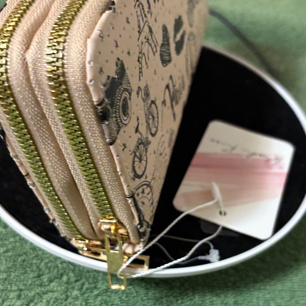 Chic Paris Print Women's Wallet - Picture 11 of 12